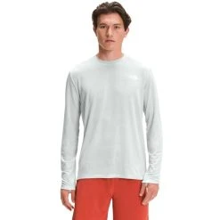 THE NORTH FACE Men’s Wander Long-Sleeve Tee